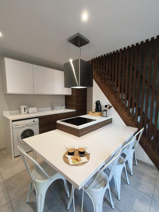 Mâcon Chez Emma Et Louise - Maison Individuelle Avec Stationnement Gratuit מראה חיצוני תמונה