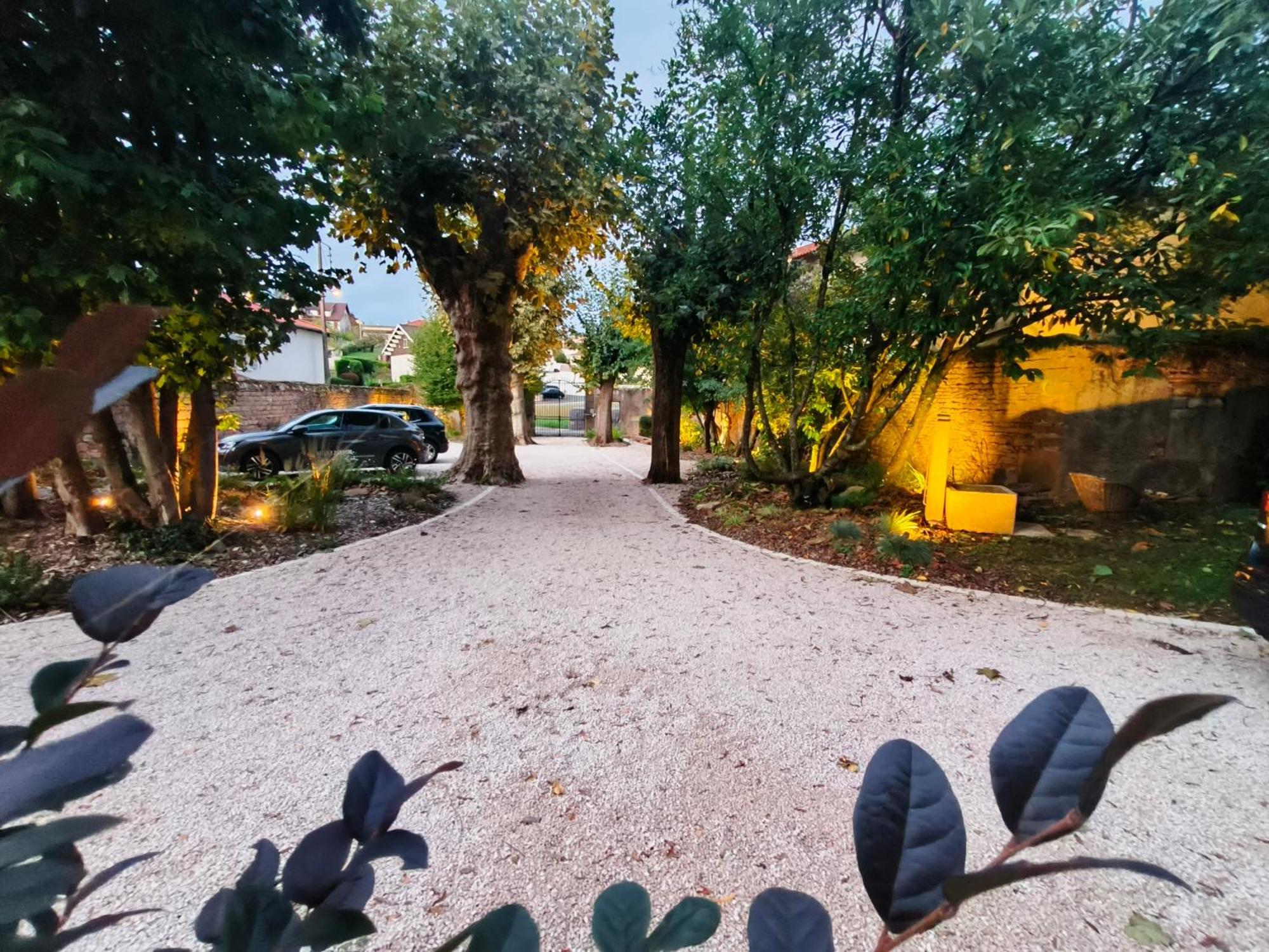 Mâcon Chez Emma Et Louise - Maison Individuelle Avec Stationnement Gratuit מראה חיצוני תמונה